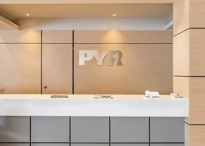 Pyr Frente Al Mar 丰希罗拉